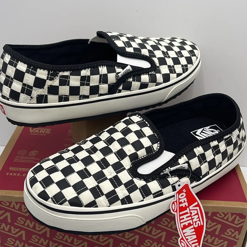 Vans WMNS Slip-Er 2 (Checkerboard)BIk/Clsc White 
VN0A4UWOIB8 Sneakers - Picture 10 of 16